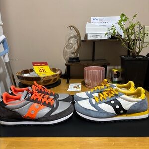 Saucony Colorblock Runners - Gray with Orange & Yellow Accents Sneakers Lot.